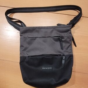Sherpani Sadie crossbody bag